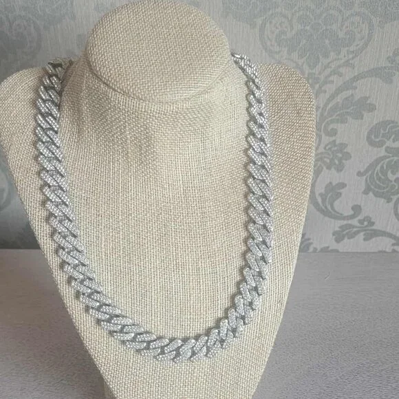 Unisex Stainless-Steel Necklace and Bracelet Set - Picture 3 of 5